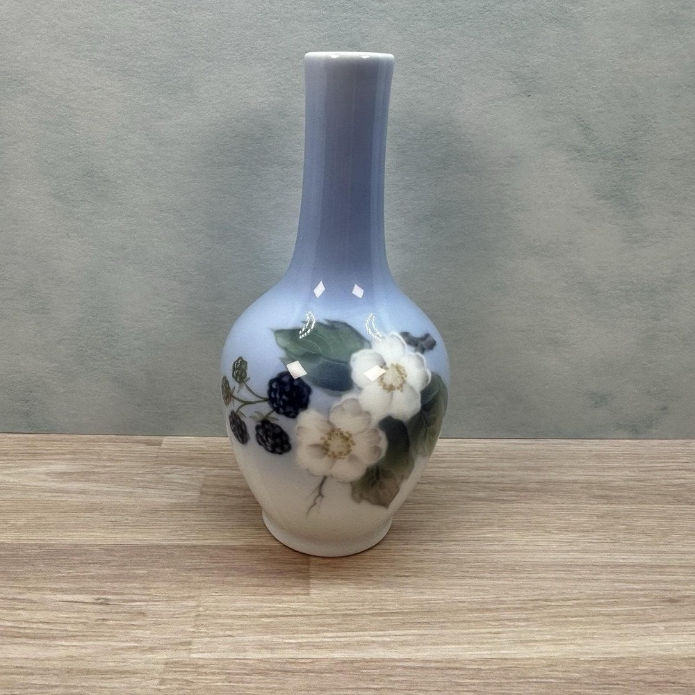Vintage Royal Copenhagen Raspberry Vase, Hand‎ Painted, #288-43A